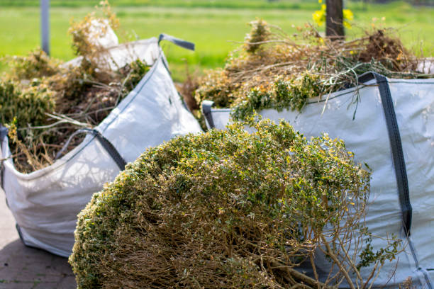 Best Property Management Cleanouts  in Trumbull Center, CT
